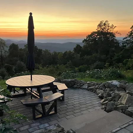Villa Shenandoah Hideaway